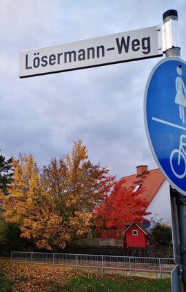 Der Lösermann-Weg am Weschnitzdamm erinnert seit einigen Jahren an die einst aus Einhausen vertriebene jüdische Familie.