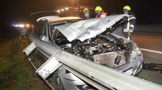 bre_2022-11-05_Unfall_A67
Unfall A67, 05.11.2022 gegen 21:30 Uhr
Foto Jürgen Strieder
Tel: 01713452063