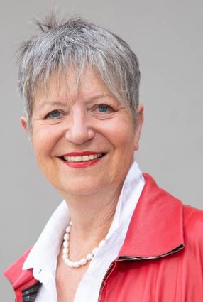 Aus drei mach zwei: Die Stelle des zweiten hauptamtlichen Stadtrats wurde von einer Mehrheit im Stadtparlament aus der Hauptsatzung gestrichen. Die Rathausspitze bilden nun Bürgermeisterin Christine Klein (li.) und Erste Stadträtin Nicole Rauber-Jung.