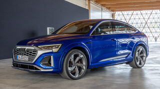 mid Nizza - Den Q8 e-tron gibt es ebenfalls wieder als Sportback, hier in der SQ8-Variante.