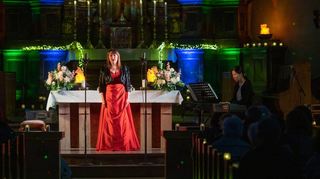 In St. Nazarius gab es ein weiteres Konzert in der Reihe „Offene Kirche“. Es gastierte eine Gesangsklasse der Musikhochschule Mannheim. Unser Bild zeigt Michelle Maria Nicklis.