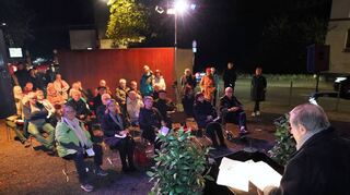 Auf dem Bendheim-Platz wurde am Donnerstagabend der Zerstörung der Bensheimer Synagoge durch die Nationalsozialisten vor 84 Jahren gedacht.