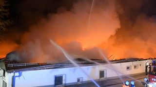 In der Nacht zum Sonntag ist im Netto-Markt in Lautern ein Feuer ausgebrochen.