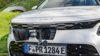 mid Groß-Gerau - Der Ladeanschluss befindet sich vorn Mittig am Niro EV.