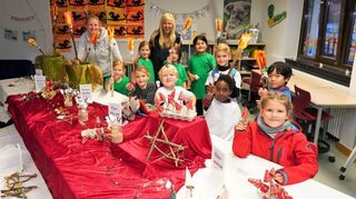 In den Klassensälen klingelten die Kassen: Die Melibokusschüler verkauften beim Schulfest adventliche Schmuckstücke – der Erlös geht zur Hälfte in die Klassenkassen, die andere Hälfte wird den Sonnenkindern gespendet.