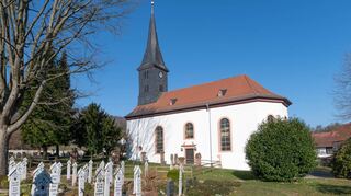 Am 8. Dezember wird der Band 55 der Geschichtsblätter des Kreises Bergstraße in Schlierbach vorgestellt. Dabei geht es auch um die örtliche Kirche und den Stickel-Friedhof.
