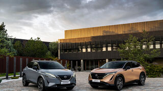 mid Groß-Gerau - Bereits unter Strom: die Nissan-Modelle Qashqai und Ariya.