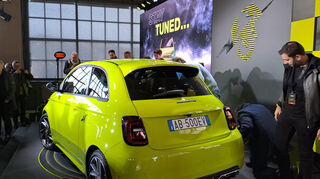 mid Turin - Ein Heck zum Niederknien: Abarth 500e bei der Weltpremiere in Turin.