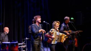 Zydeco Annie und die Swamp Cats gastierten mit ihrem Programm „Louisiana Christmas Night” im Bensheimer Parktheater.