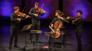Das vision string quartet spielte am Samstag im Parktheater wie aus einem Guss – trotz der kurzfristig geänderten Besetzung: Jonathan Schwarz (l.) ersetzte den erkrankten Primarius Florian Willeitner.