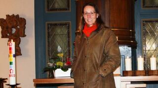 Pfarrerin Andrea Thiemann in der Bickenbacher Stephanskirche.