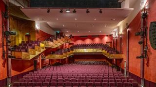 Für die neue Bestuhlung inklusive Saalparkett im Parktheater mit seinen rund 500 Sitzplätzen sind 350 000 Euro im städtischen Haushalt eingeplant, diese Investition ist den Mitgliedern des Ortsbeirats Bensheim-Mitte aber zu hoch.