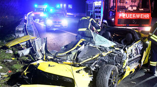 Bei einem Unfall auf der A 67 sind zwei Männer schwer verletzt worden.