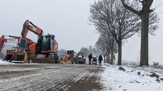 Die Sperrung der Kreisstraße 67 zwischen Rodau und Fehlheim dauert an.