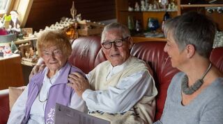 Erika und Walter Geymeier bekamen Besuch von Bensheims Bürgermeisterin Christine Klein.