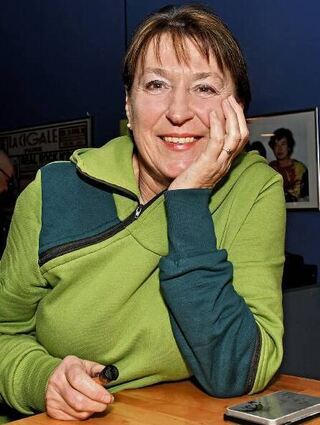 In ihrem Element: Margit Gehrisch am Einlass des Rex.