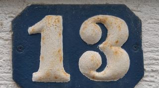 Die Hausnummer 13.