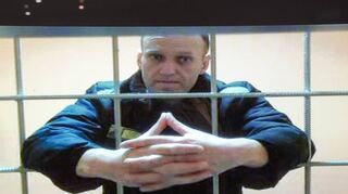 Der russische Oppositionspolitiker Alexej Nawalny im Mai 2022 bei einer Anhörung im Gerichtssaal des Moskauer Stadtgerichts.