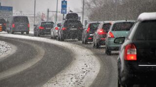mid Groß-Gerau - Gerade im Januar und Februar ist auch auf den Straßen im Flachland jederzeit mit winterlichen Verkehrseinflüssen zu rechnen.