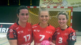 Lisa Friedberger, Lotta Heider und Amelie Berger freuen sich darauf, dass sie in der kommenden Woche die Flames-Farben bei einem Lehrgang der Frauen-Nationalmannschaft vertreten dürfen.