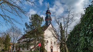 In der Lorscher Kirche St. Nazarius wird Pfarrer Michael Bartmann am Samstag mit seinem Kollegen Klaus Rein über die Fusion informieren.