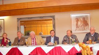 <p>Dr. Peter Lennert (Mitte) bleibt Vorsitzender der CDA. Albert Herrmann (2.v.l.) aus Einhausen wurde als sein Stellvertreter bestätigt.</p>