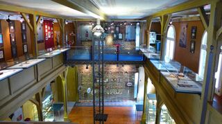 Das Deutsche Verpackungs-Museum in Heidelberg ist von der Hauptstraße aus kaum wahrnehmbar. Innen ist es ein wahres Schmuckkästchen.