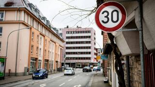 Tempo 30 auf der Lorscher Straße (B 460) in Heppenheim. Das will die Bevölkerung von Fischweiher auch.