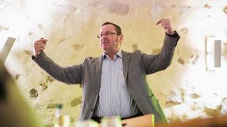 Dirk Löhr plädierte in seinem Vortrag für mehr bodenpolitische Steuerungsinstrumente des Staates und führte als Beispiel den Stadtstaat Singapur an.  r