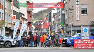 Die 46. Autoschau in Heppenheim hatte mit dem Wetter zu kämpfen.