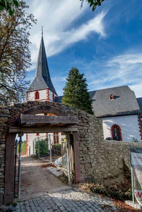 Die Evangelische Kirchengemeinde lädt an Ostern auch zu Gottesdiensten in der Auerbacher Bergkirche ein.