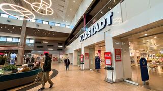 Mit gemeinsamen Anstrengungen soll die Schließung von Galeria Karstadt im Viernheimer Rhein-Neckar-Zentrum verhindert werden.