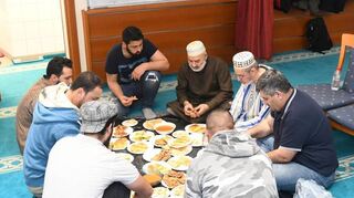 Die Marokkanische Kulturgemeinschaft lädt im Ramadan jeden Abend zum Fastenbrechen ein.
