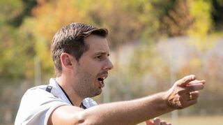 Trainer Kevin Schröder strebt mit dem SV Lindenfels am Sonntag einen Heimsieg gegen den SC Rodau an.