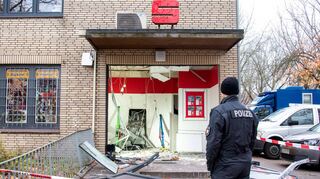 Alltag in Deutschland: Pro Woche werden fast zehn Geldautomaten gesprengt. Die Täter flüchten meistens in Windeseile.