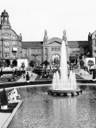 Das eigens errichtete Eingangsgebäude zwischen den Arkaden. Alle Bilder stammen aus der Bildermappe „Die Jubiläumsausstellung Mannheim 1907“.