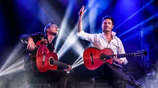 Das Gitarren-Duo Café del Mundo gastiert am 29. April im Gewölbekeller.
