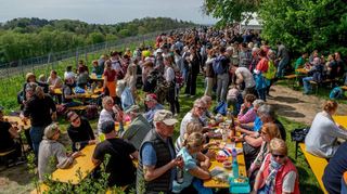 Oberhalb des Fürstenlagers herrscht am Maifeiertag schon ordentlich Betrieb.