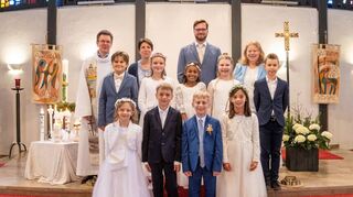 bbe, Kommunion Heilig Kreuz Auerbach, mit Pfarrer Christian Stamm, ,, Bild: Thomas Neu