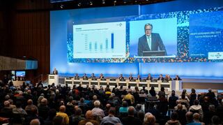 Fuchs-Petrolub-Vorstandsvorsitzender Stefan Fuchs während seiner Rede auf der Hauptversammlung im Mannheimer Rosengarten.