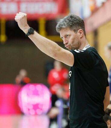 Nicht nur die Sieger-, sondern auch die Meisterfaust will Bietigheims Trainer Markus Gaugisch heute nach dem Spiel gegen die Flames ballen.