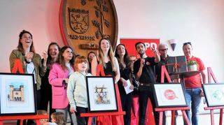Weit über einhundert Menschen waren ins Sekthaus Griesel & Compagnie nach Bensheim gekommen, wo die SPD am Nachmittag ein umfangreiches Familien-Programm als Auftakt zur Landtagswahl organisiert hatte.