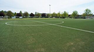 Am Kunstrasenplatz des FC Ialia fehlt weiterhin ein Funktionsgebäude. Bensheimer Fußballclubs haben sich nun zu einer Interessengemeinschaft zusammengeschlossen, um das Projekt unterstützend über die Ziellinie zu bringen.