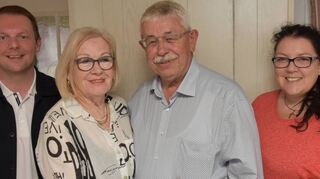 Ingrid und Klaus Eberle sind seit 50 Jahren verheiratet. Zum Jubiläum gratulierten auch Alexander Löffelholz und Christiane Ludwig-Paul persönlich.