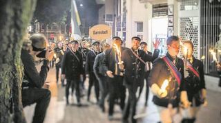 Fackelzug bei Weinheimtagung der Corpsstudenten.