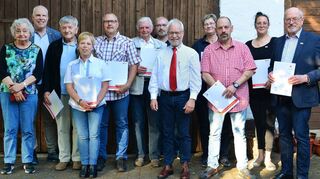 Zahlreiche Mitglieder wurden bei der Hauptversammlung des DRK Lautertal für ihre Treue ausgezeichnet.
