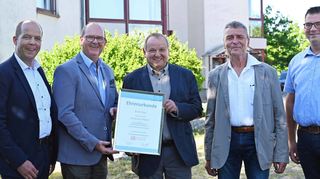 Bensheim; Kreishandwerkerschaft; Ehrung Erwin Rau; v.li. Dietmar Schott, Joerg Leinekugel, Erein Rau, Reiner Lutzi und Christian Ehmann; Bild: Ernst Lotz