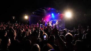 Das Musikfestival Maiway hat in diesem Jahr einen neuen Besucherrekord aufgestellt. 5911 zahlende Gäste kamen in die Bensheimer Innenstadt.