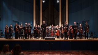 Denken immer groß: die Mannheimer Philharmoniker mit Boian Videnoff.