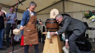 Am Donnerstag (15.) wird das Bensheimer Bürgerfest mit einem Bieranstich (unser Bild entstand beim Auftakt 2022) eröffnet.